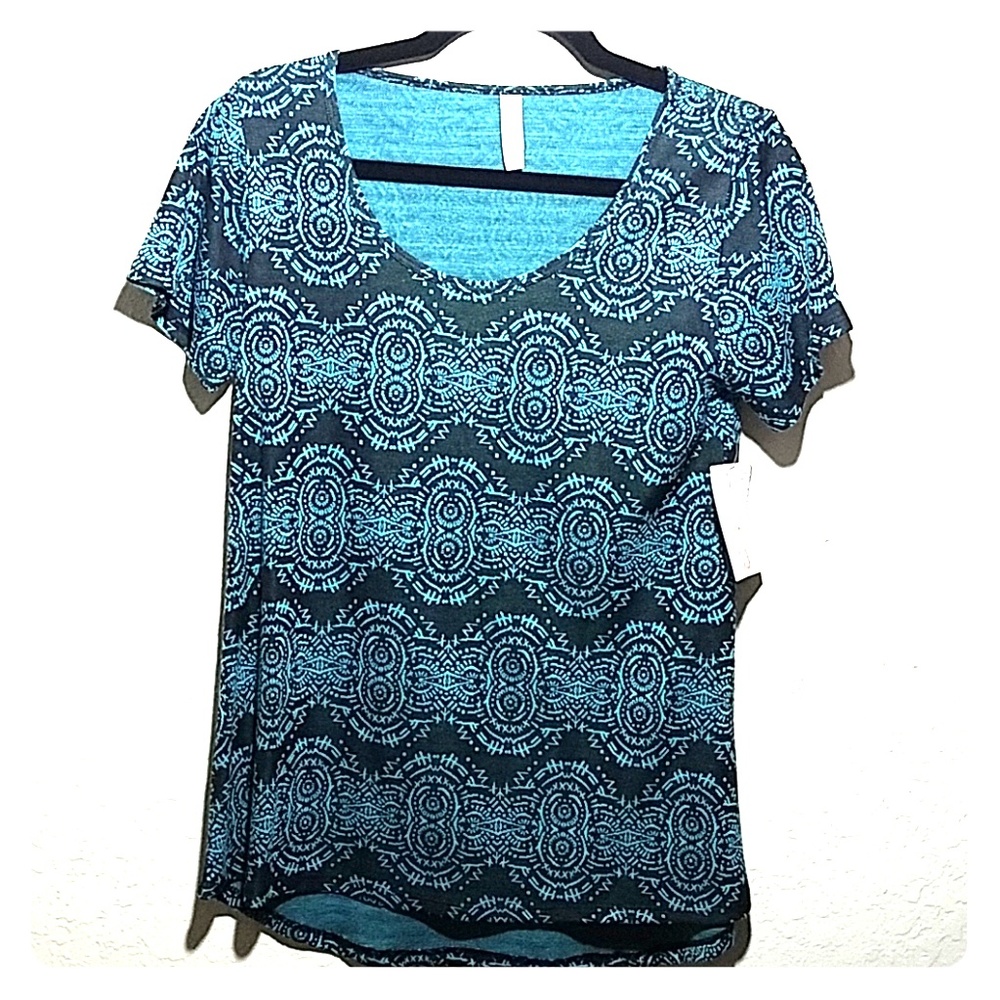 Lularoe Classic Tee XS
